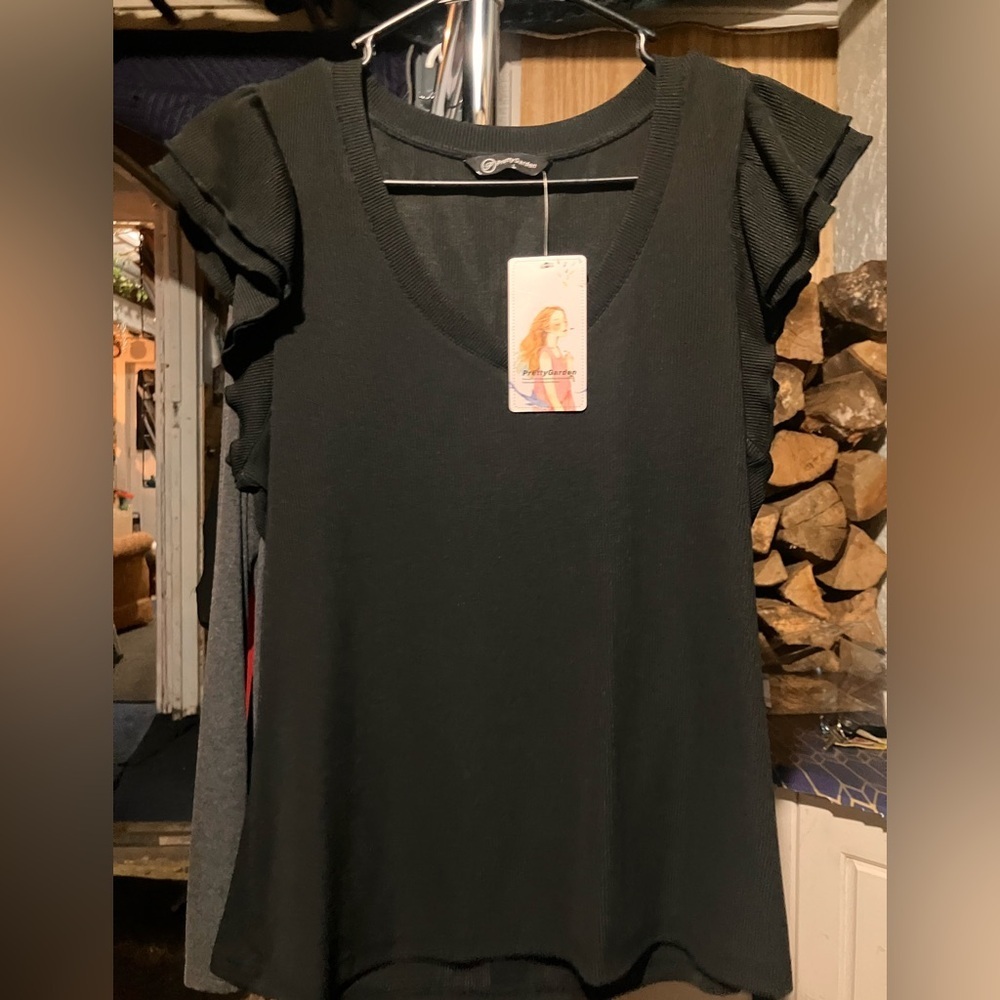 Prettygarden Elegant Black Ruffle Sleeve Top